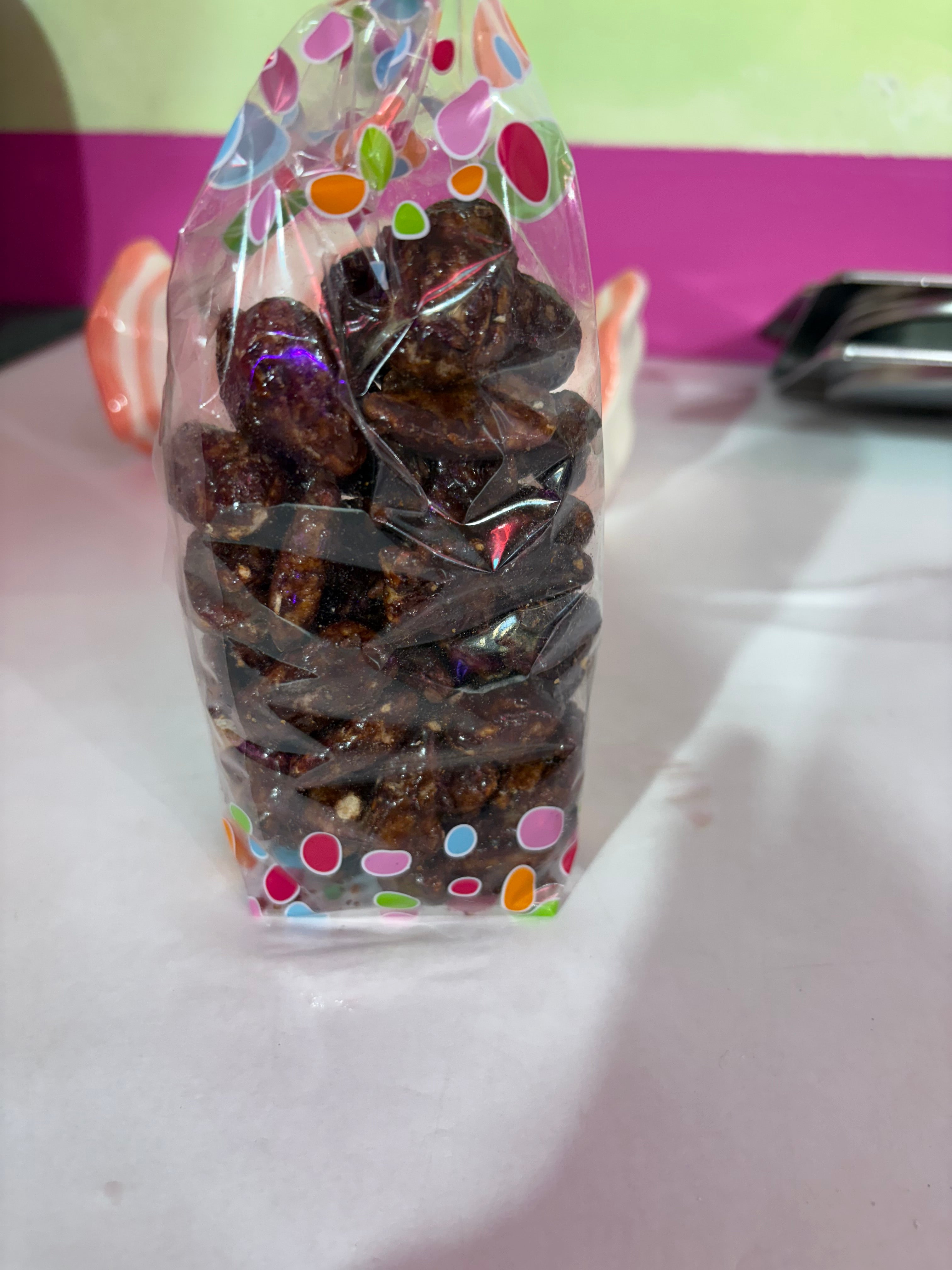 Noix de pécan enrobée de caramel fait maison